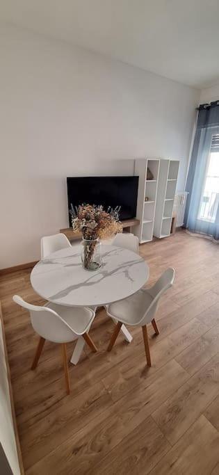 Faby & Fra Apartments Livourne Extérieur photo